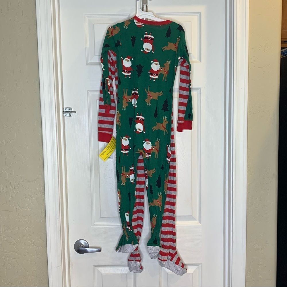 Children’s Size 5T Pair of Holiday Footed Pajamas - Picture 2 of 7
